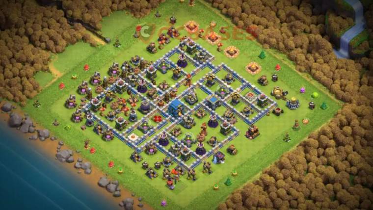 TH12 Base With Replays