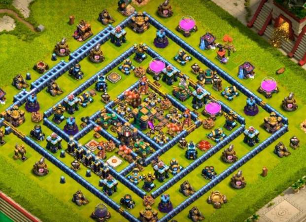 TH14 Centered Base With Link