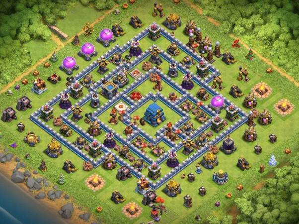 Town Hall Centered Level 12 Trophy Layout Link