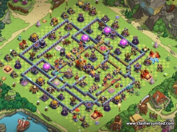 TH16 War Base With Asymmetrical Design